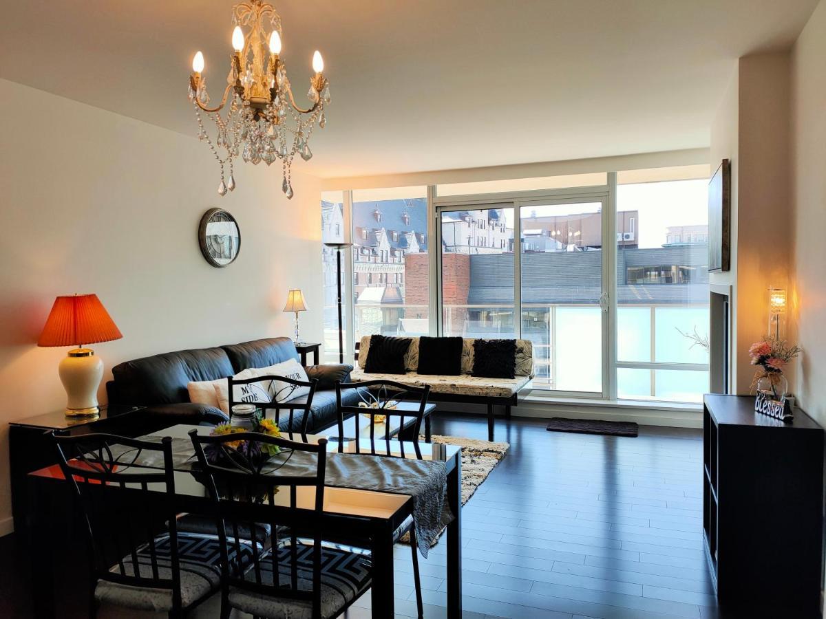 Waterfalls Hotel - Suite In Falls Downtown With Pool Victoria Extérieur photo