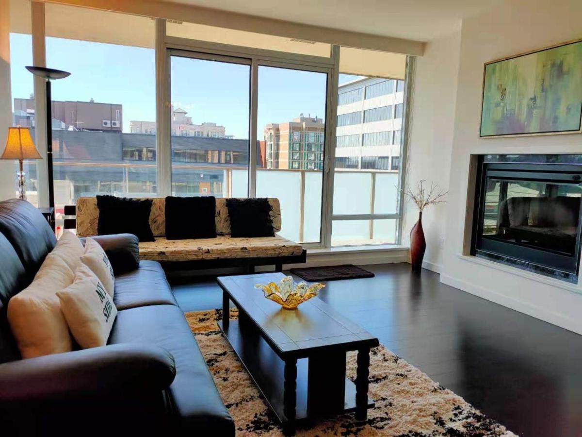 Waterfalls Hotel - Suite In Falls Downtown With Pool Victoria Extérieur photo